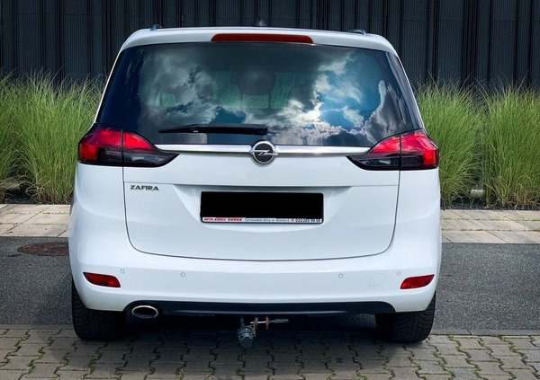 Opel Zafira cena 46800 przebieg: 220000, rok produkcji 2018 z Nowe Miasto nad Pilicą małe 232